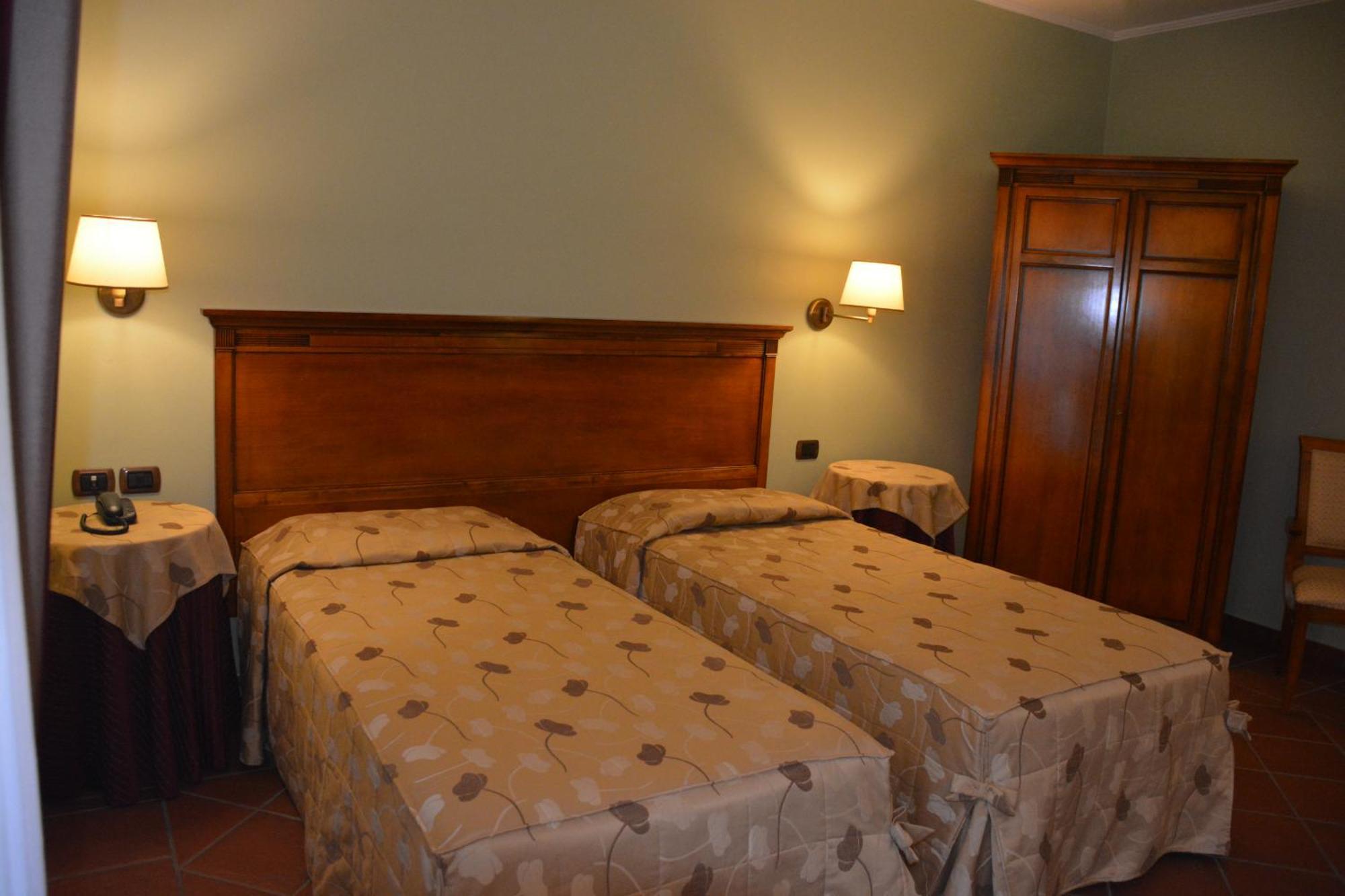 Romantic Hotel Furno San Francesco al Campo ภายนอก รูปภาพ